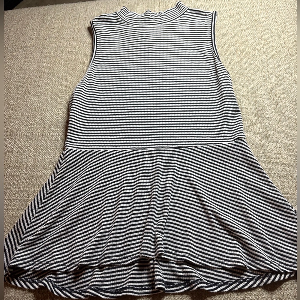 A. Byer Black & White Striped Sleeveless Peplum Top medium